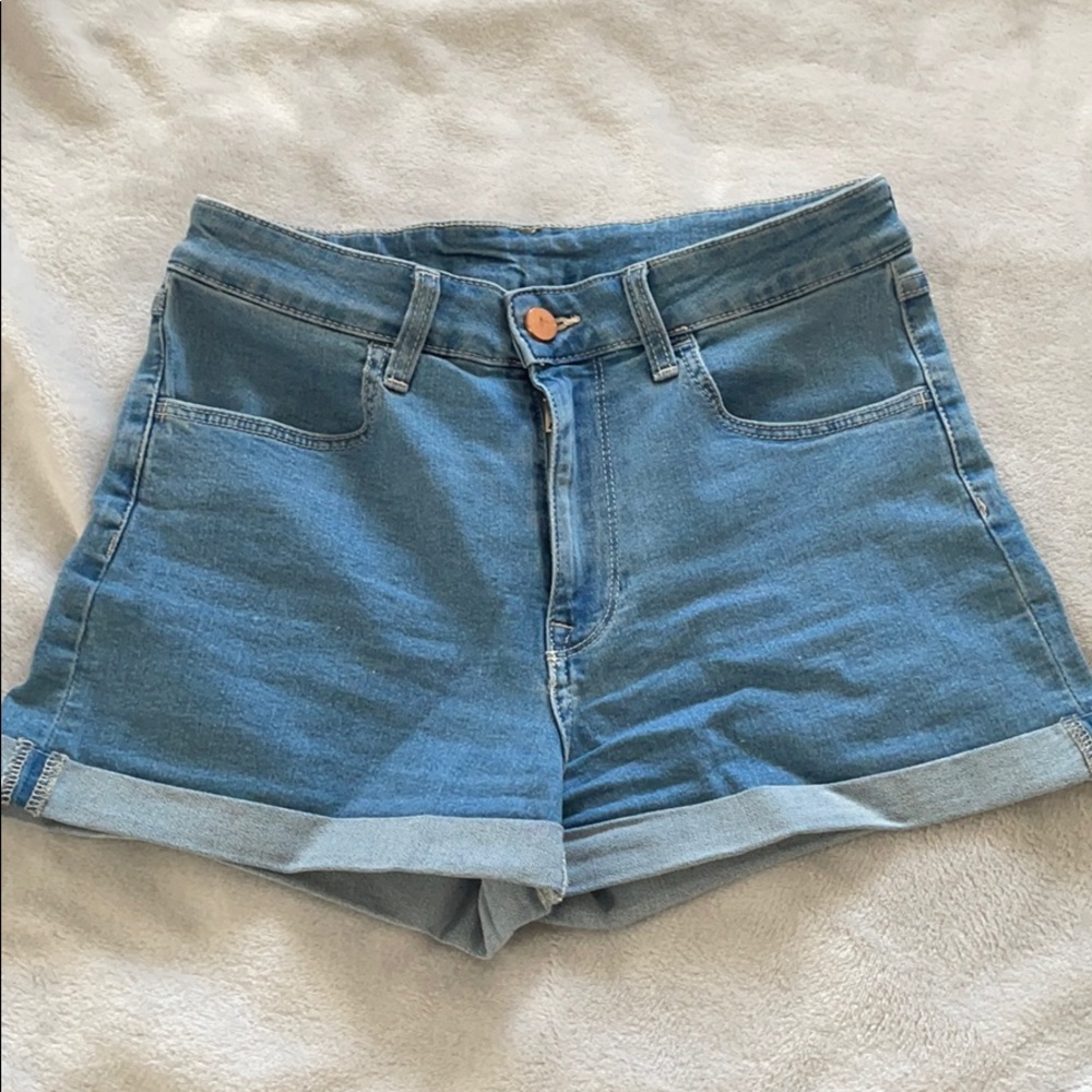 H&M Jean shorts 💙
